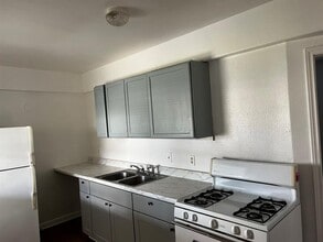 4817 12th Unit A St in Bacliff, TX - Building Photo - Building Photo