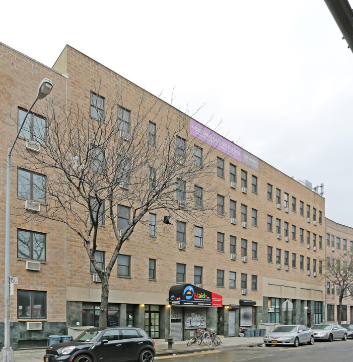 657-669 Meeker Ave in Brooklyn, NY - Building Photo