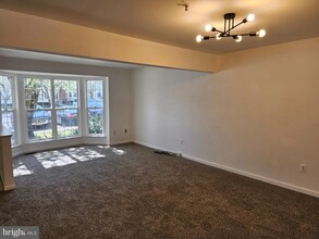 6122 Lands End Ct in Bryans Road, MD - Foto de edificio - Building Photo