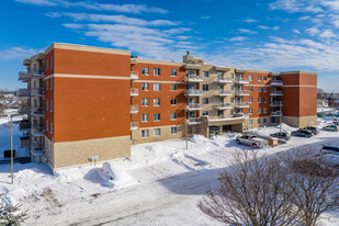 17000 Sainte-Marie Apartments