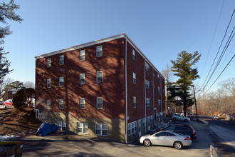 Highland Apartments in Braintree, MA - Building Photo - Building Photo