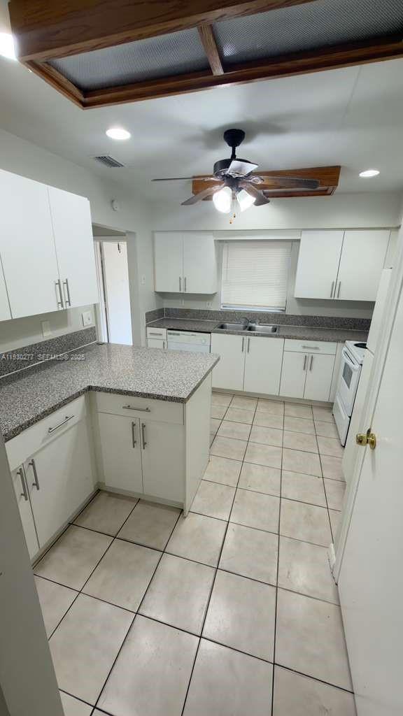 9006 NW 23rd Pl in Coral Springs, FL - Building Photo - Building Photo