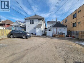 583 Janette Ave in Windsor, ON - Foto de edificio - Building Photo