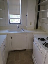 46 Meacham Rd, Unit 2 in Somerville, MA - Foto de edificio - Building Photo
