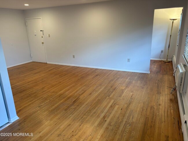 94 Stonehurst Blvd in Freehold, NJ - Building Photo - Building Photo
