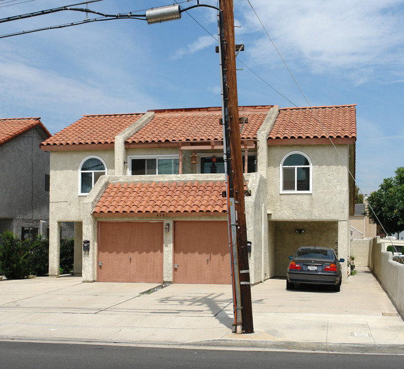 4981 Pearce St in Huntington Beach, CA - Building Photo