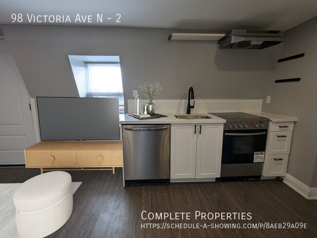 98 Victoria Ave N in Hamilton, ON - Building Photo - Building Photo