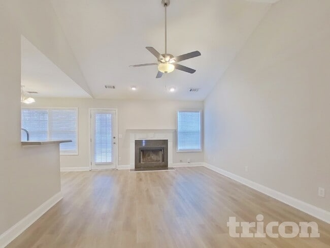 373 Morning Star Dr in Temple, GA - Foto de edificio - Building Photo