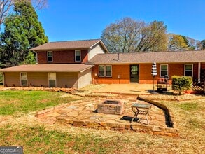 5030 Strickland Rd in Gainesville, GA - Building Photo - Building Photo
