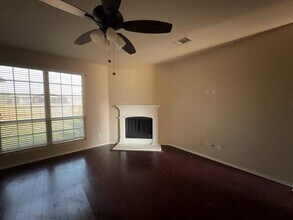 2333 Cedarwood Dr in Lancaster, TX - Building Photo - Building Photo