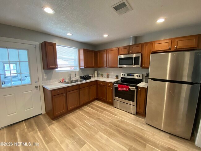 2925 Dellwood Ave in Jacksonville, FL - Building Photo - Building Photo