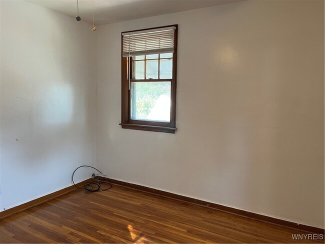 property at 61 Lynncrest Terrace