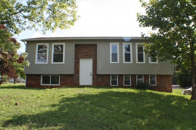 property at 2367 Patricia Cir