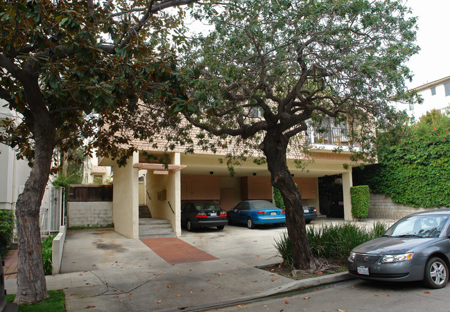 1657 Malcolm Ave in Los Angeles, CA - Foto de edificio - Building Photo