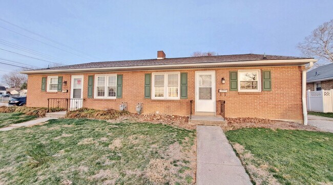 400-404 Moul Ave in Hanover, PA - Building Photo - Building Photo