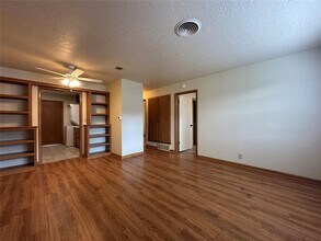 2023 Delaware Ln in Norman, OK - Building Photo - Building Photo
