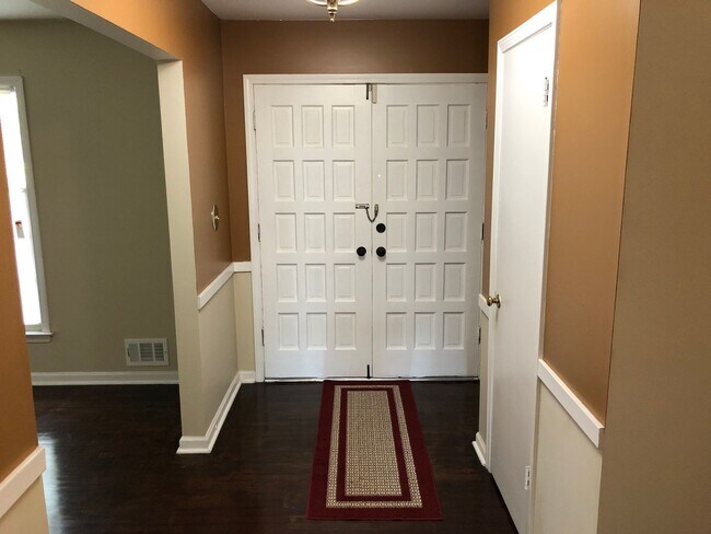 4977 Rockbridge Rd SW in Stone Mountain, GA - Building Photo - Building Photo