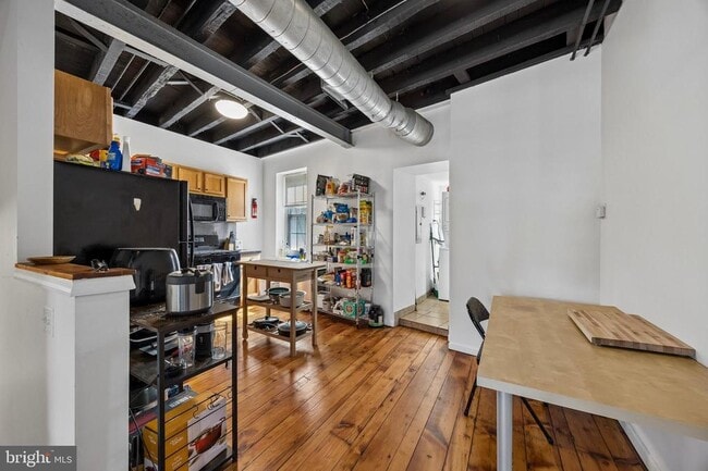 115 Green Ln in Philadelphia, PA - Building Photo - Building Photo