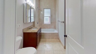 23 Hastings St, Unit 3 in Boston, MA - Building Photo - Building Photo