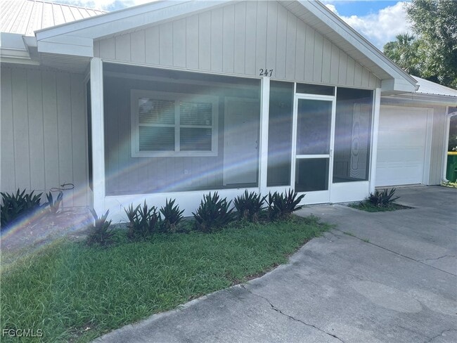 247 Citrus St in La Belle, FL - Building Photo - Building Photo