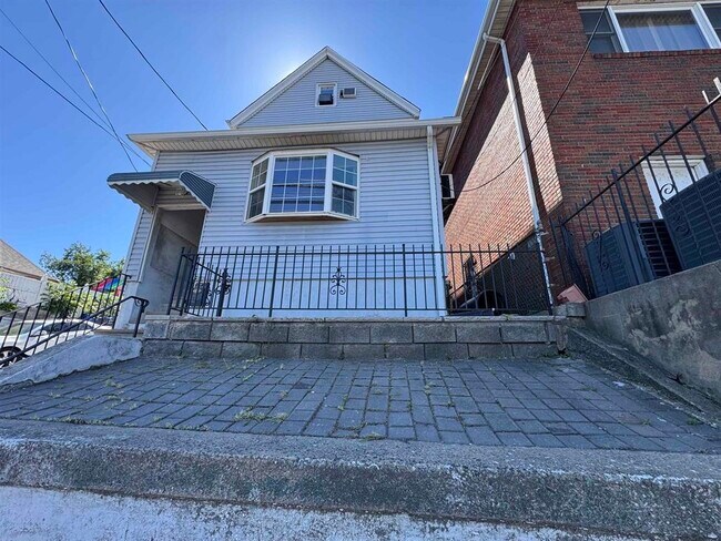 property at 8906 Tonnelle Ave