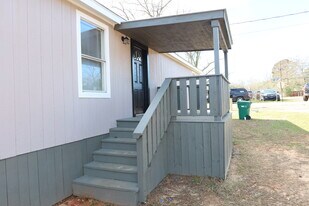 124 N Violet St in West Monroe, LA - Building Photo