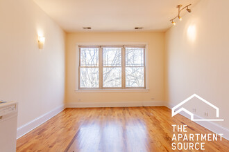 2430 N Marshfield Ave in Chicago, IL - Building Photo - Building Photo