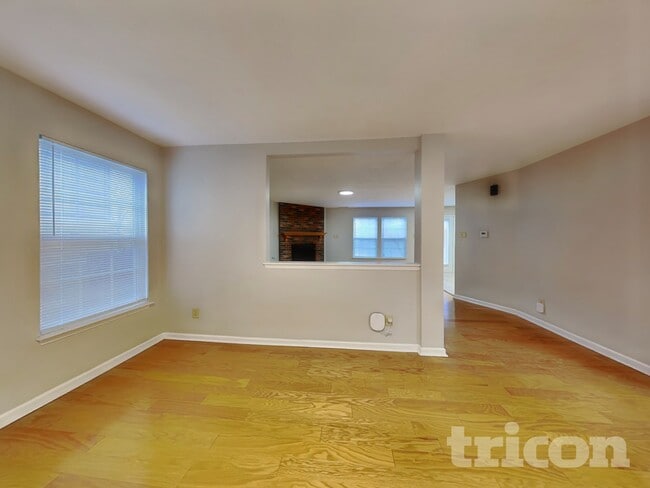 5616 Woodland Trace Blvd in Indianapolis, IN - Building Photo - Building Photo