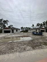 566 Woodview dr in Lehigh Acres, FL - Building Photo - Building Photo