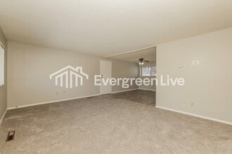 2162 Burnside Dr in Dayton, OH - Building Photo - Building Photo