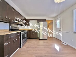 359 W Cox Dr in Fort Wayne, IN - Building Photo - Building Photo