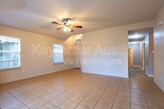 13321 Pine Needle St in Manor, TX - Foto de edificio - Building Photo