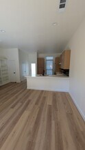 3944 Buena Vista St, Unit 201 in Dallas, TX - Building Photo - Building Photo