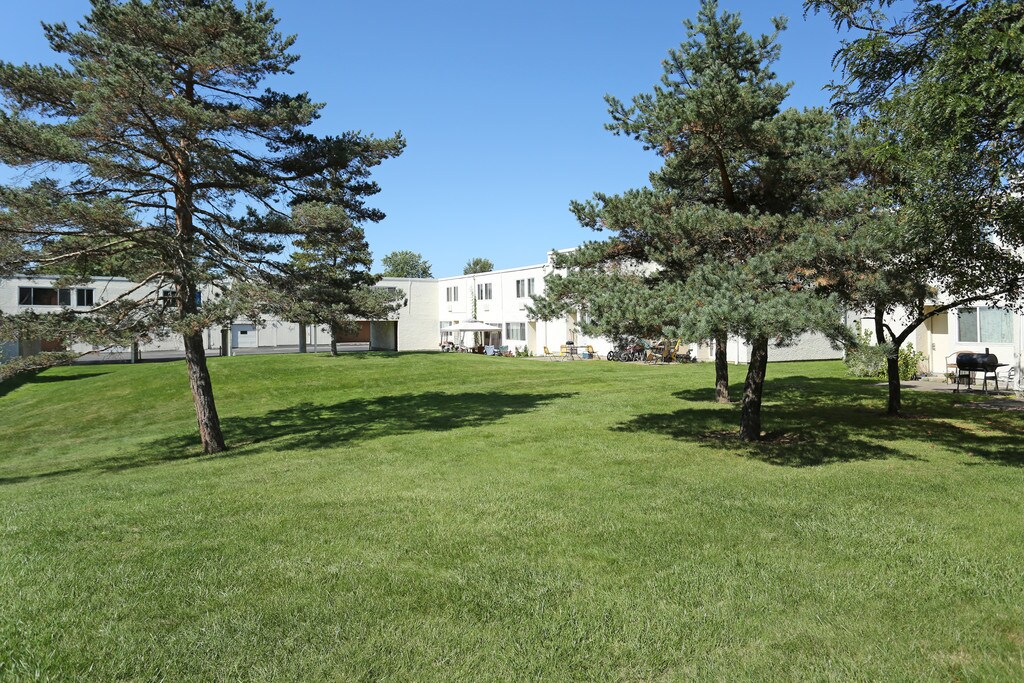 Pines of Perinton Apartments in Fairport, NY