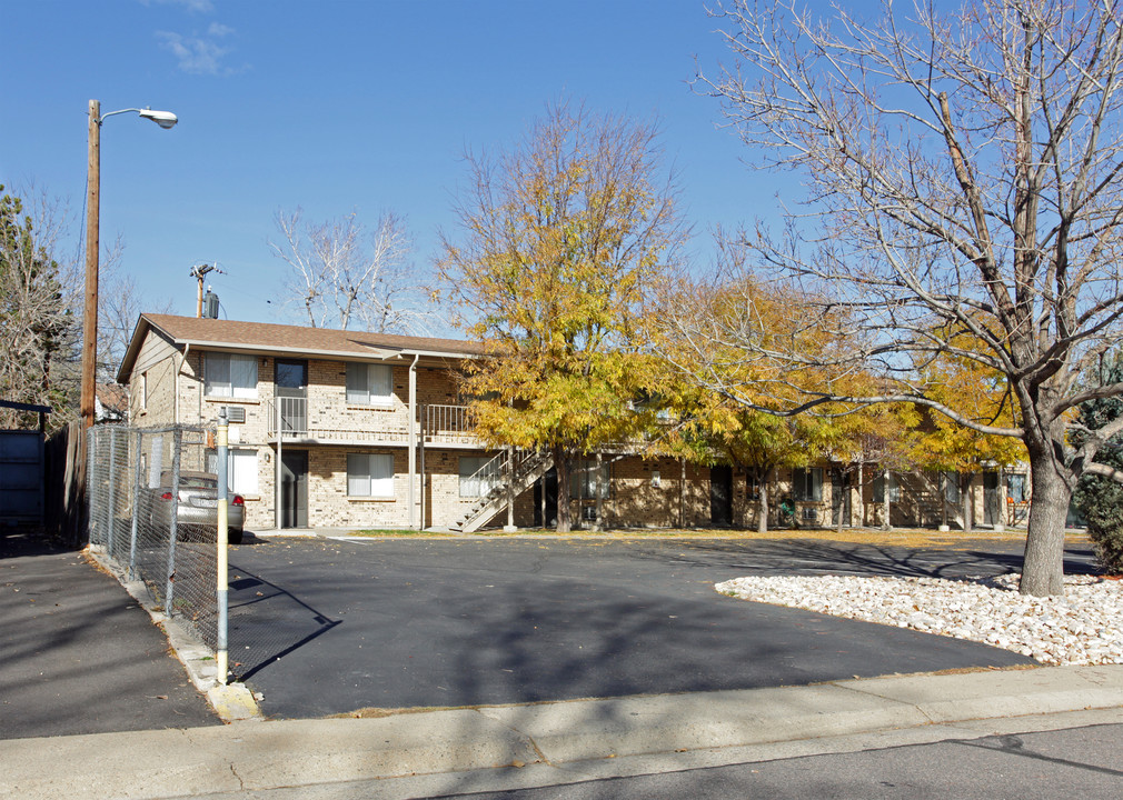 Villa Rosa in Lakewood, CO - Foto de edificio