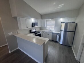 2412 Vernon Ave S in Lehigh Acres, FL - Building Photo - Building Photo