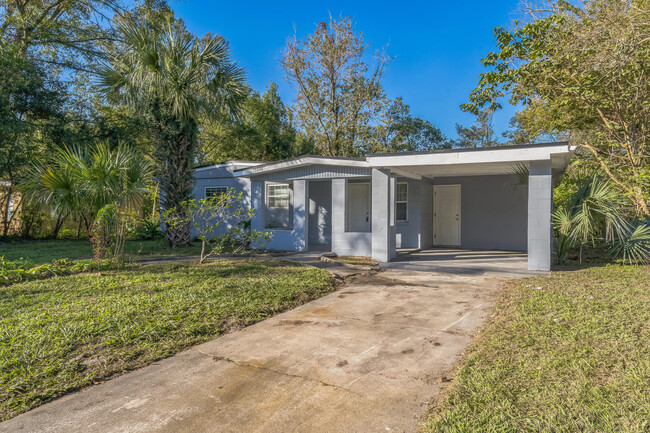 10648 Wake Forest Ave in Jacksonville, FL - Building Photo - Building Photo