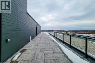 1936 Rymal Rd E in Hamilton, ON - Building Photo - Building Photo