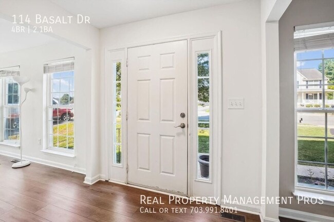 114 Basalt Dr in Fredericksburg, VA - Building Photo - Building Photo