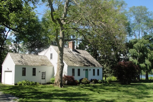property at 25a Main St