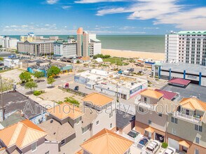 217 16th St in Virginia Beach, VA - Building Photo - Building Photo