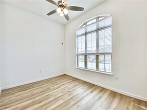 10916 American Mustang Lp in Manor, TX - Building Photo - Building Photo