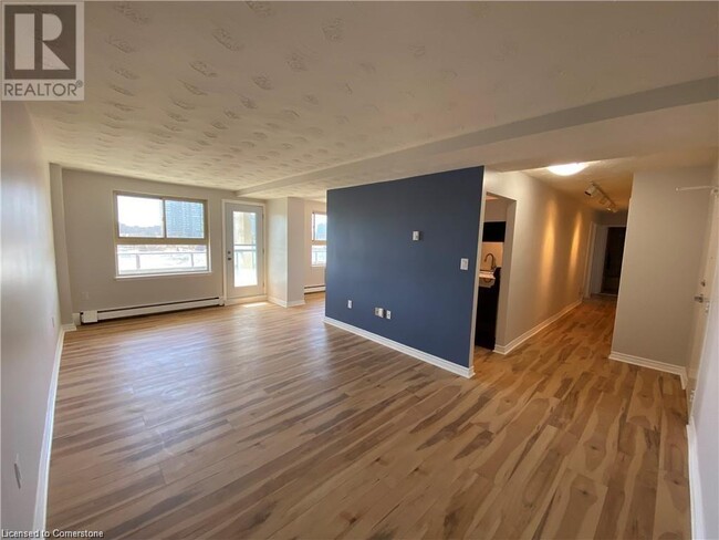 58 Bridgeport Rd E in Waterloo, ON - Building Photo - Building Photo