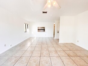 125 S Palmway in Lake Worth Beach, FL - Building Photo - Building Photo