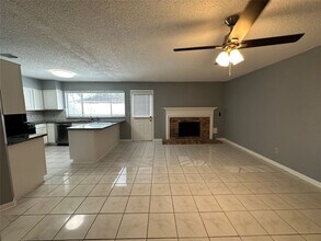 3319 Green Fields Dr in Sugar Land, TX - Building Photo - Building Photo
