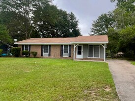 2220 Mahan Dr in Columbus, GA - Building Photo