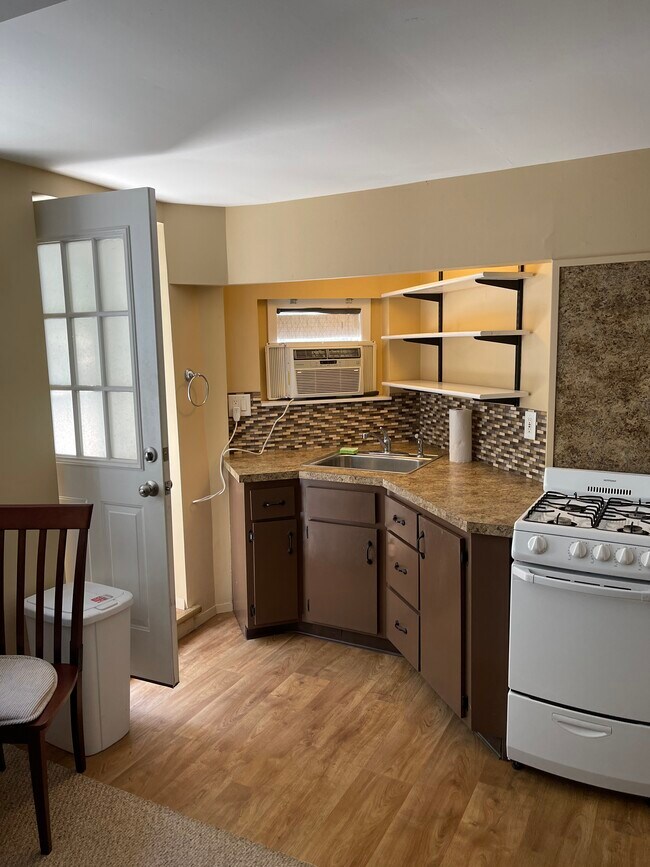 2 Lotowana Ln Apartments and Nearby Stony Brook Apartments For Rent