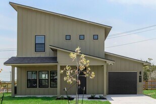 3001 Alpha Wolf Ct in College Station, TX - Building Photo