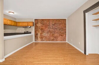 58 Buckingham St, Unit A in Hartford, CT - Building Photo - Building Photo