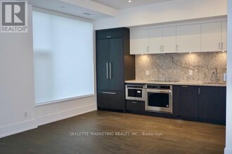 25-125 Adra Grado Way in Toronto, ON - Building Photo - Building Photo